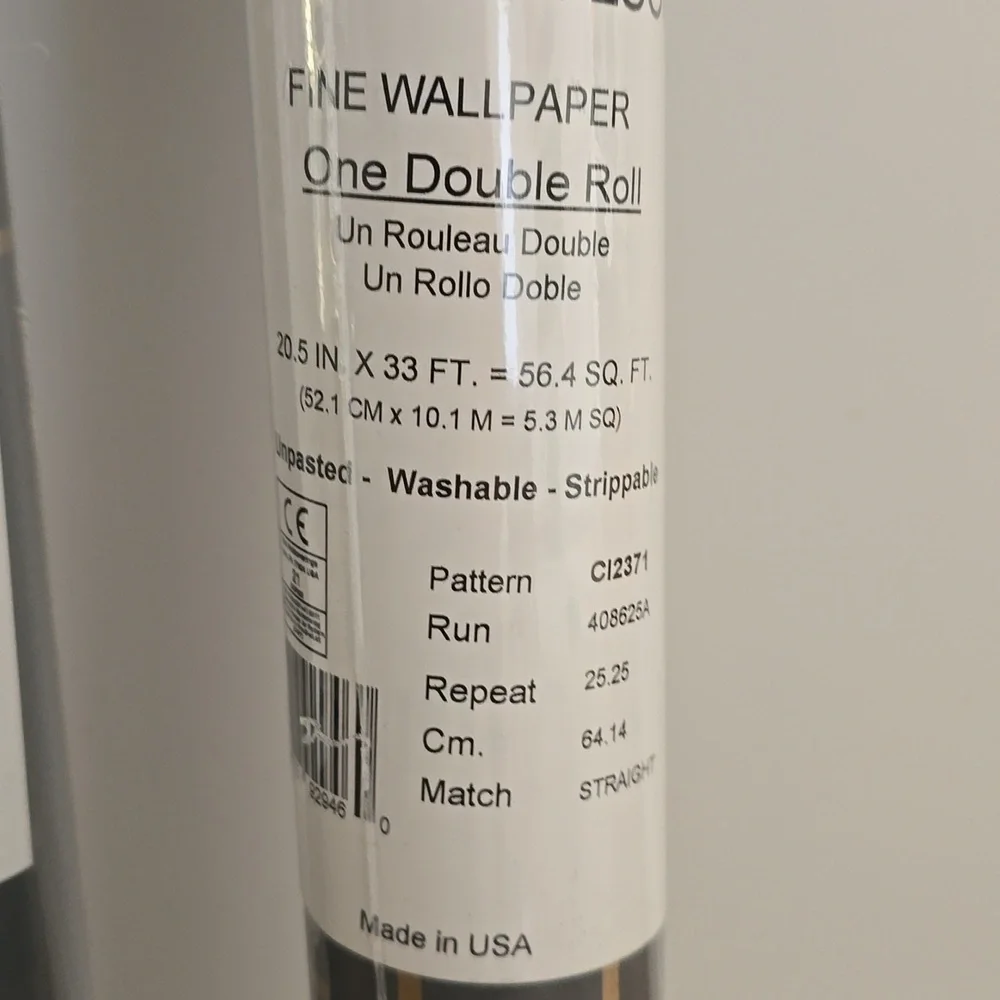 4 double rolls of wallpaper